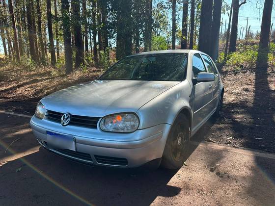 VOLKSWAGEN GOLF 1.6 MI BLACK & SILVER 8V GASOLINA 4P MANUAL VOLKSWAGEN GOLF 1.6 MI BLACK & SILVER 8V GASOLINA 4P MANUAL